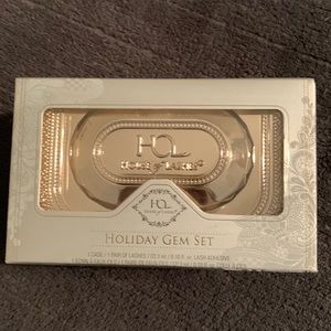 Never opened House of Lashes Holiday Gem set.